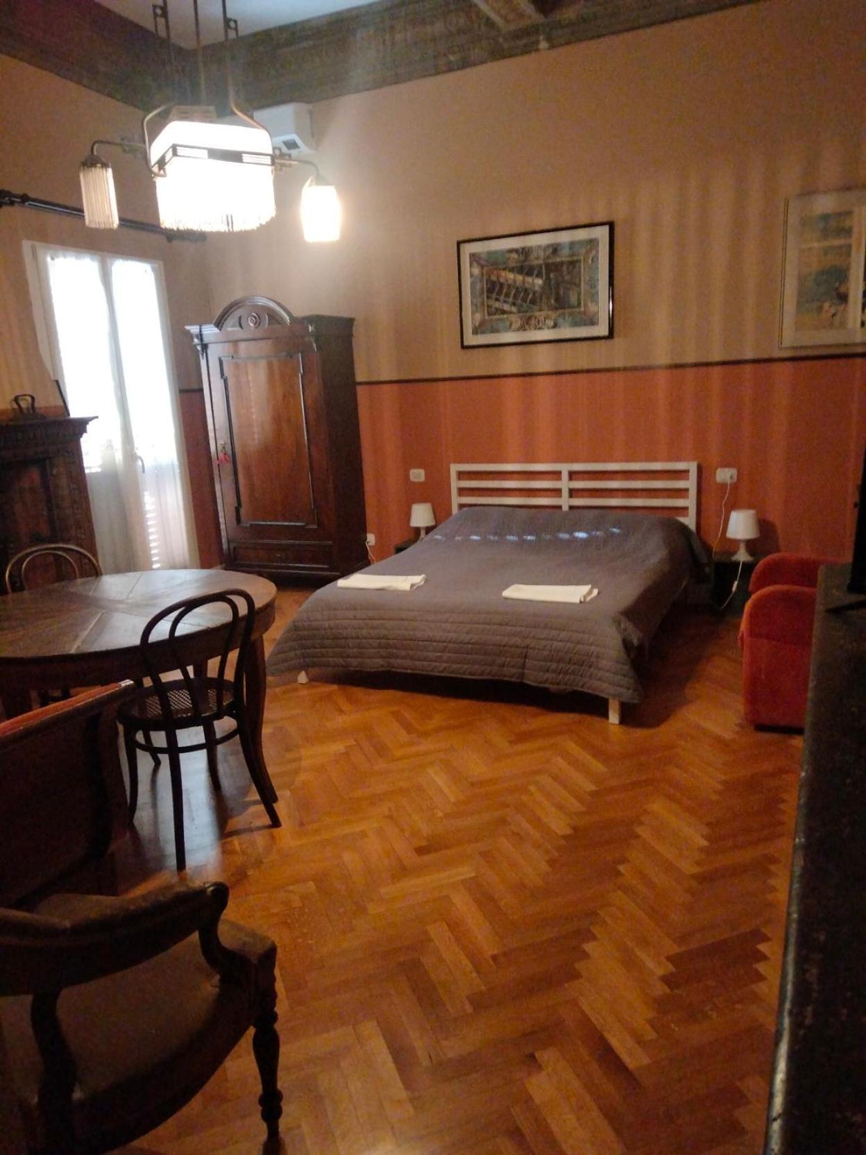 San Petronio Room And Suite Rooms - By Bolognacentro Luxuryh Exterior photo
